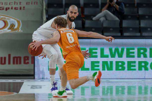 的前场组织 的前场组织