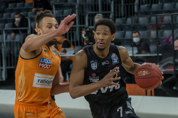 是存在于球 是存在于球