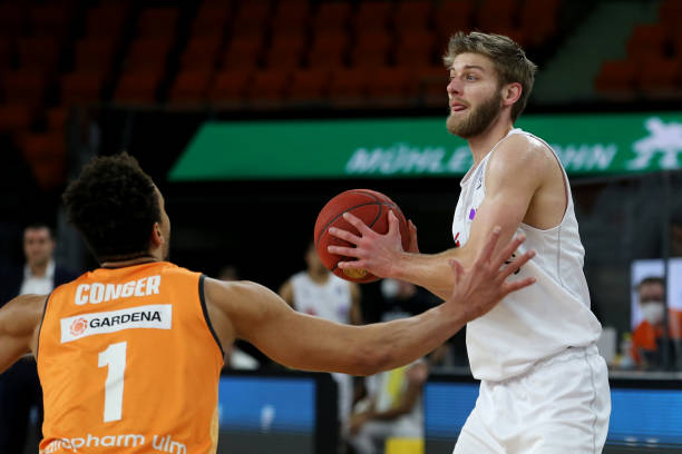 对手正面交 对手正面交