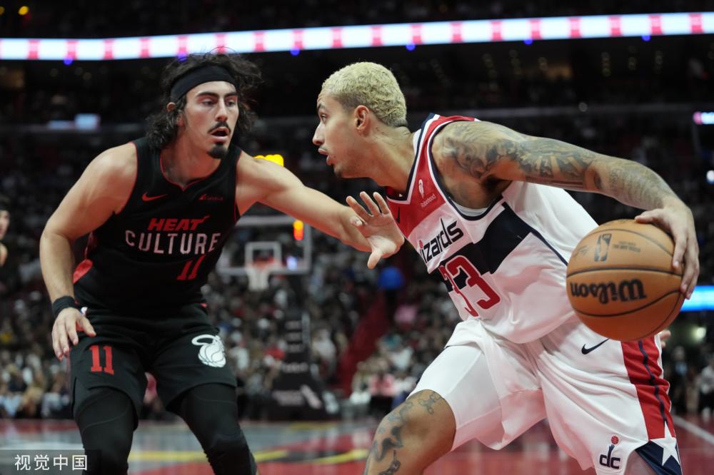 对职业球员 对职业球员